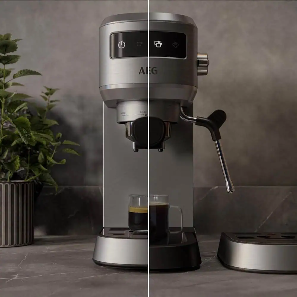 مقایسه دو حالت مختلف اسپرسوساز آاگ مدل AEG EC6-1-6ST از نمای روبهرو.