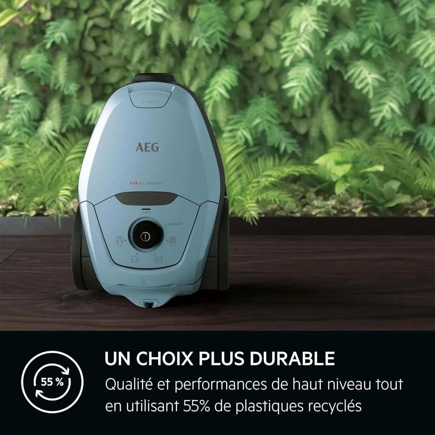 بدنه آبی رنگ جاروبرقی AEG VX82-1-4MB ساختهشده از ۵۵٪ پلاستیک بازیافتی با طراحی پایدار