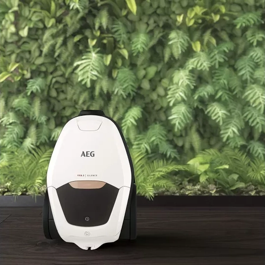 جاروبرقی سایلنت آاگ AEG VX82-1ALR