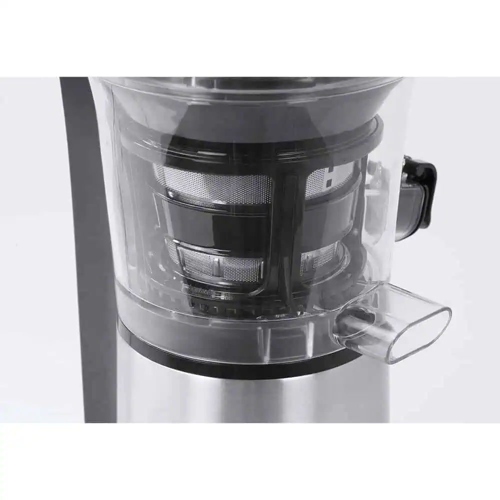 نمای نزدیک از فیلتر استیل ضدزنگ و محفظه عصارهگیری دستگاه CASO SJW 300