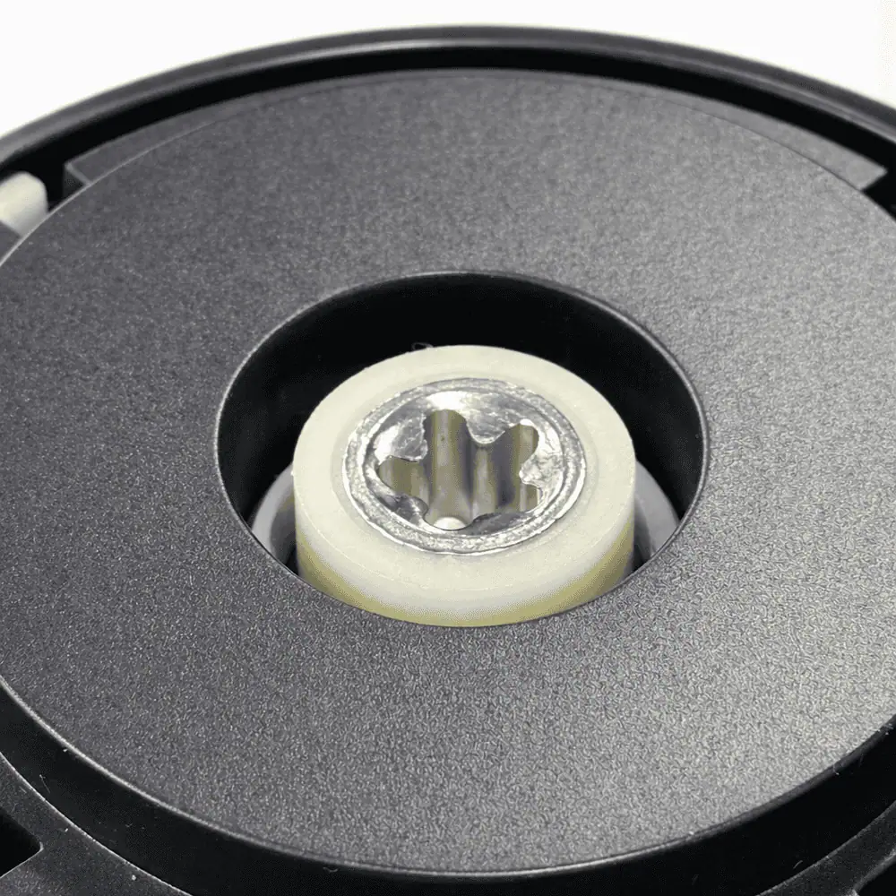 کلوزآپ مفصل اتصال تیغه فولادی خردکن دو کاسه 3 لیتر نوتریکوک Nutricook NC-CH6000