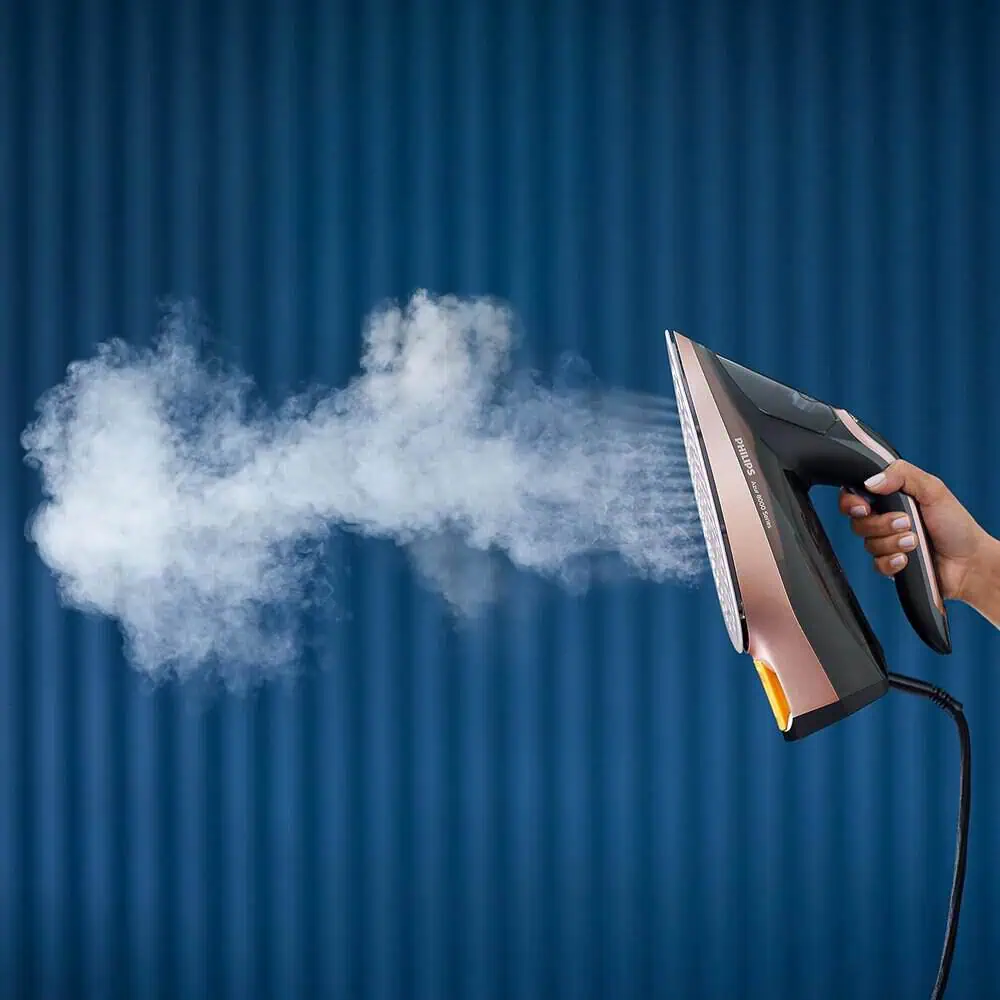 خروج بخار شدید و پیوسته از اتو بخار Philips DST8041 هنگام استفاده عمودی