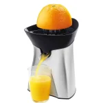 آبمرکبات گیر سنکور Sencor SCJ 6050SS در حین آب گیری پرتقال