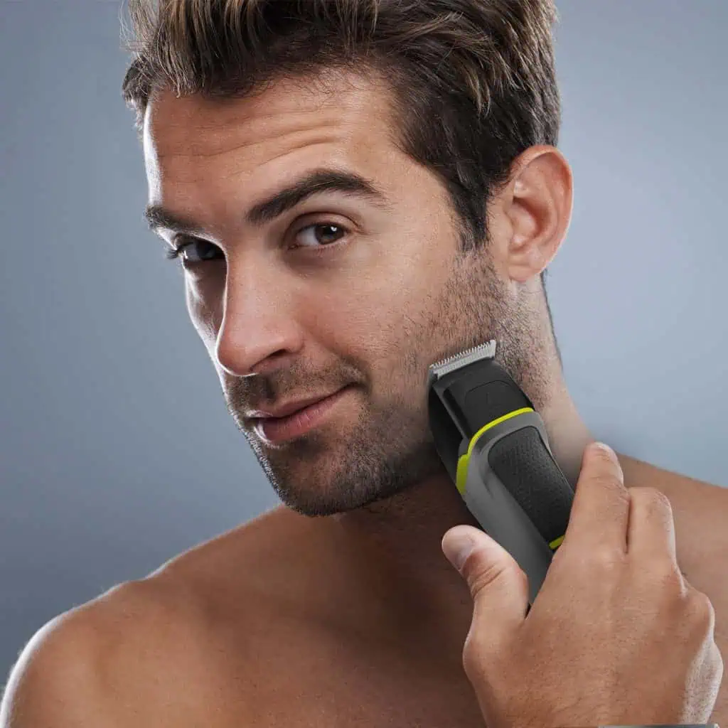 اصلاح ریش با ریش‌تراش AV-1000 والریا