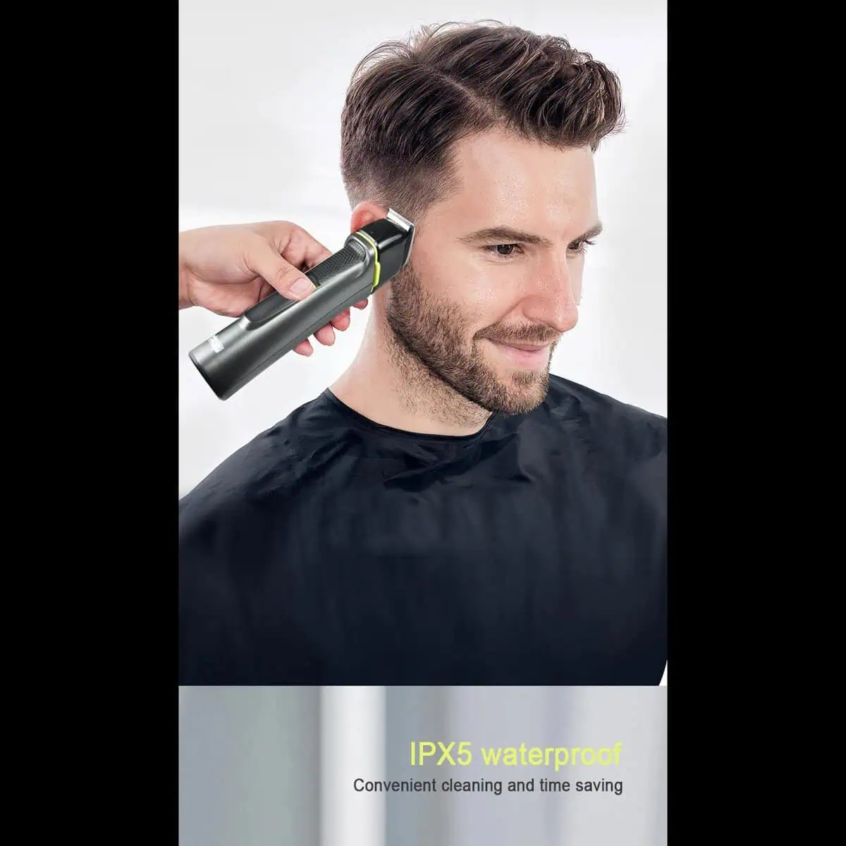 تصویر یک مرد در حال اصلاح خط ریش با ریش‌تراش والریا AV-1000